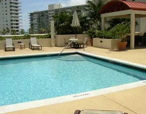3rd image of 325 Biscayne Blvd APT 4220