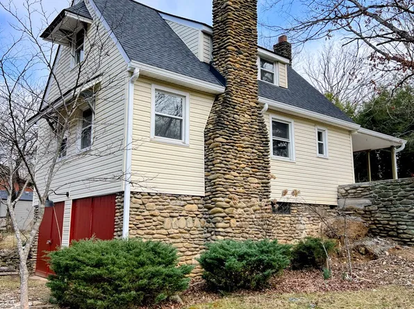 101 Hiawassee Ave, Black Mountain, NC 28711