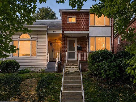 3rd image of 273 Hawaii Ave NE