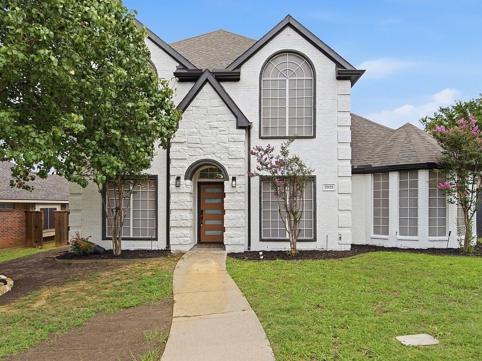 1st image of 2021 Camelot Dr