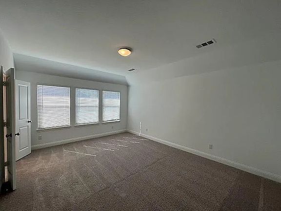 3rd image of 1408 Rendyn St