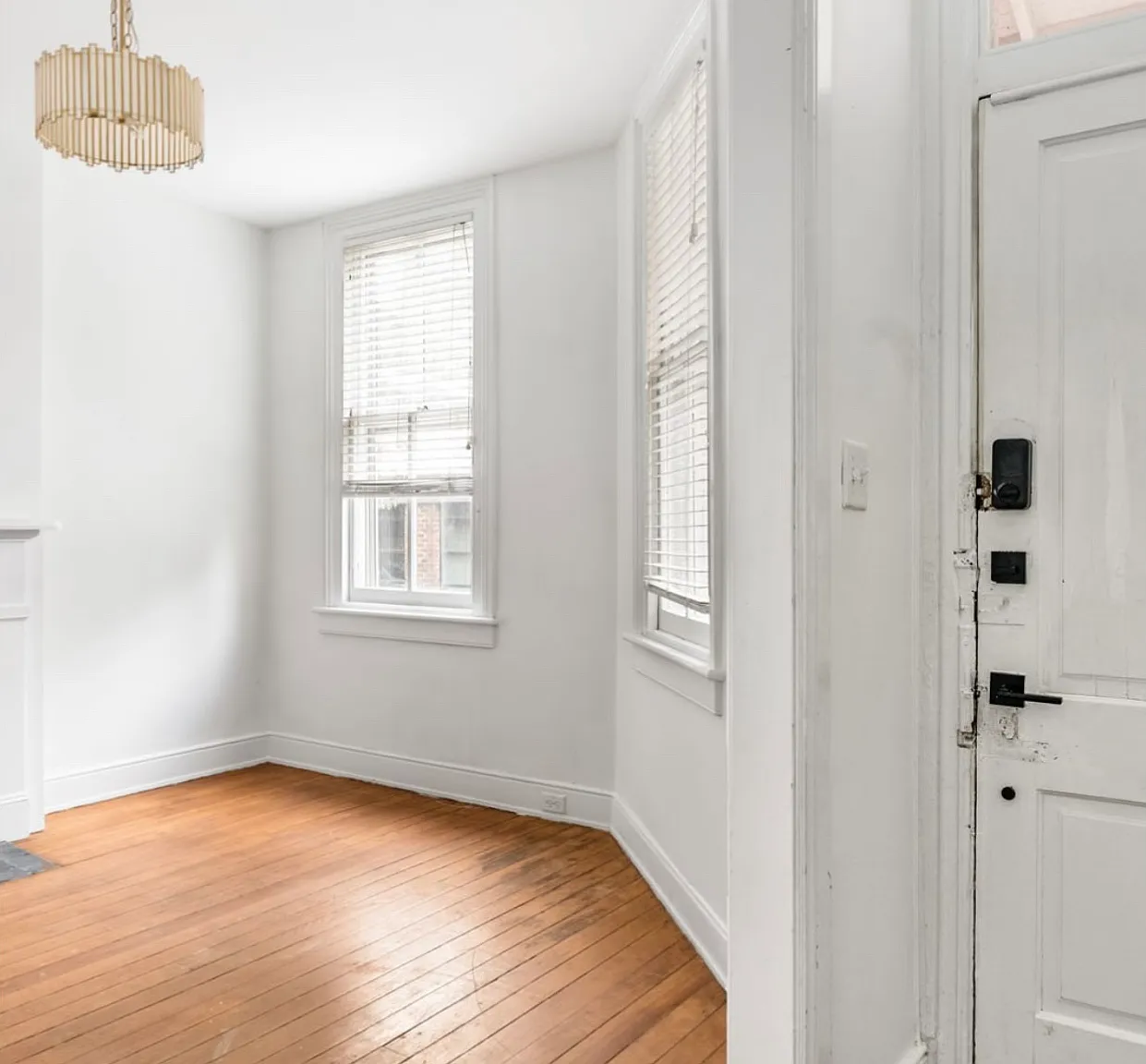 405 N Henry St — Photo 2