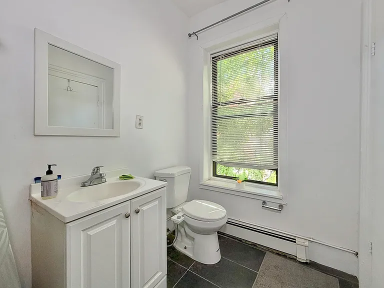 16 Erie St #2 — Photo 16