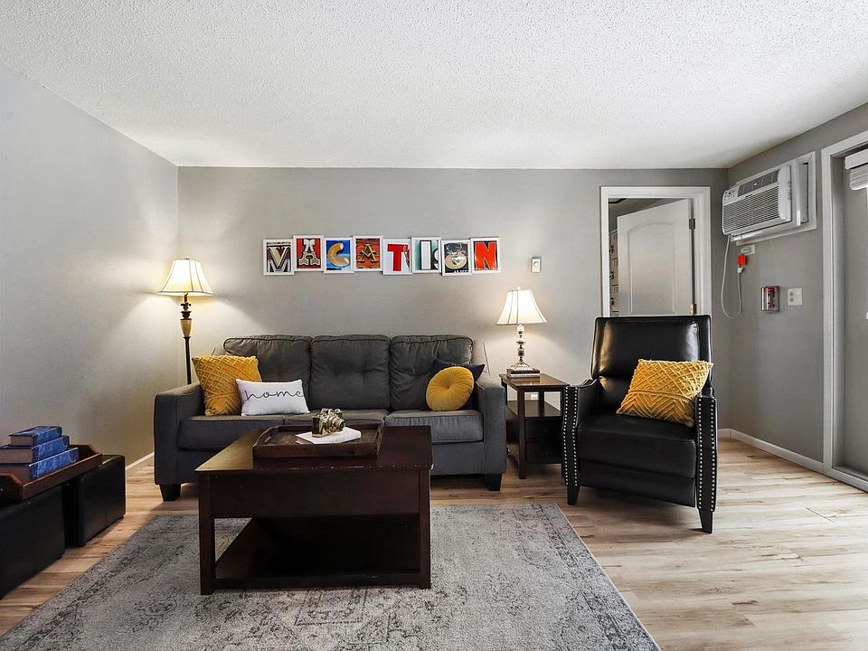 Caribbean Club Apartments Wisconsin Dells, WI Zillow