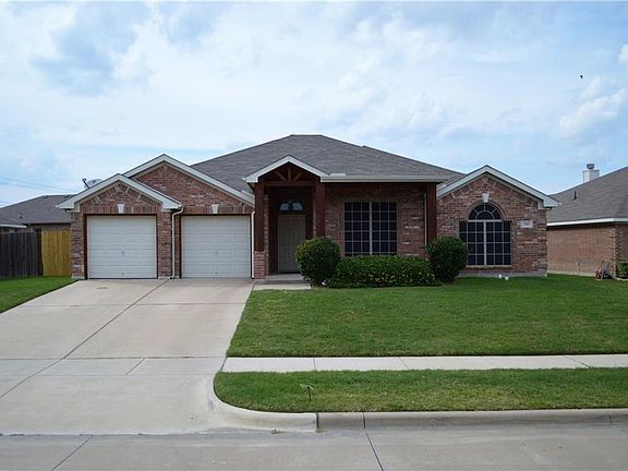 4th image of 1501 Weeping Willow Ln