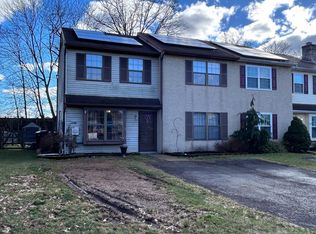182 Redwood Dr, Quakertown, PA 18951
