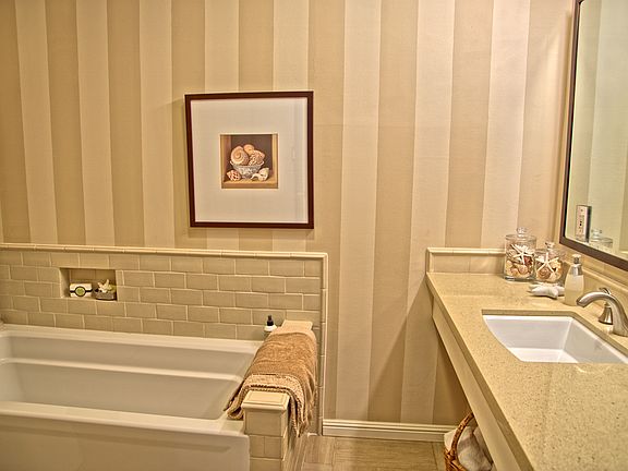 2nd image of 726 Ginden Dr