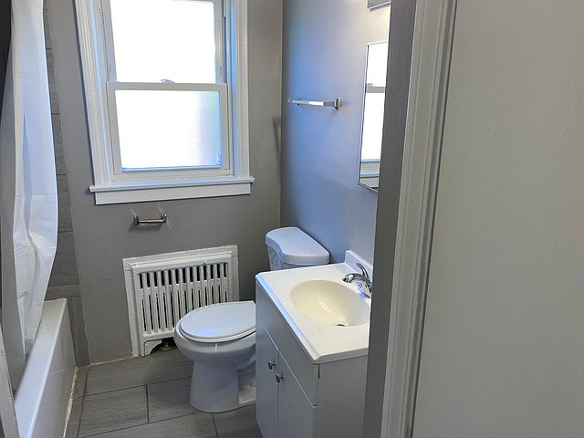 1st image of 4212 S Michigan Ave #3