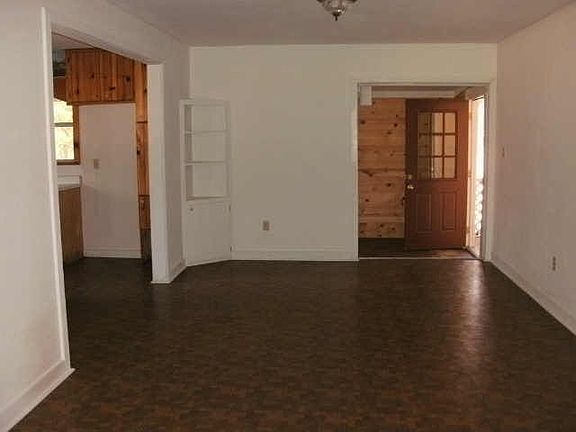 3rd image of 1058 Rolling Oaks Cir