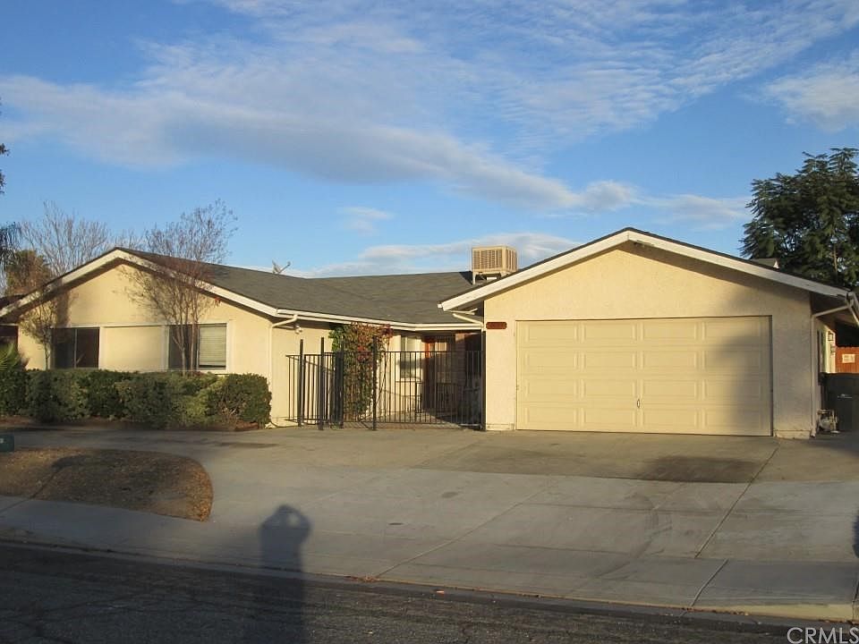 1st image of 26142 Columbia Ave