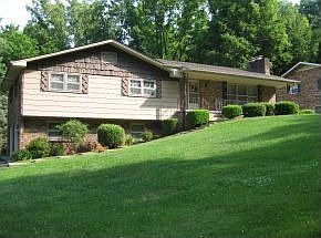 1st image of 1608 Woodmont Dr