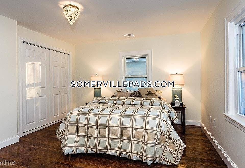 1531160328-6-durham-somerville4