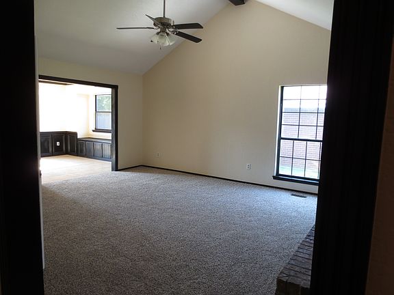 4th image of 2413 Clover Glen Dr