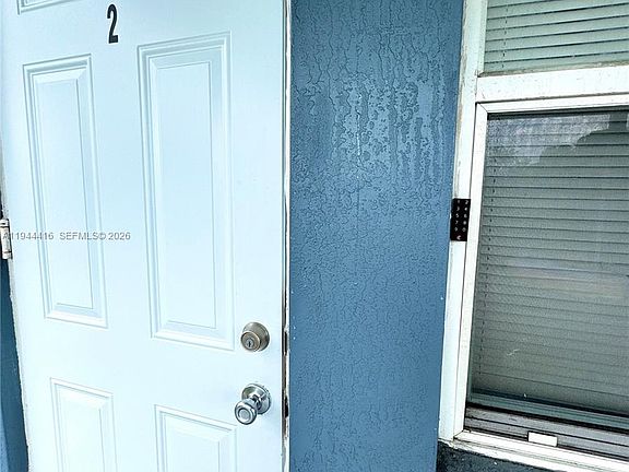 5th image of 1821 NW 33rd St