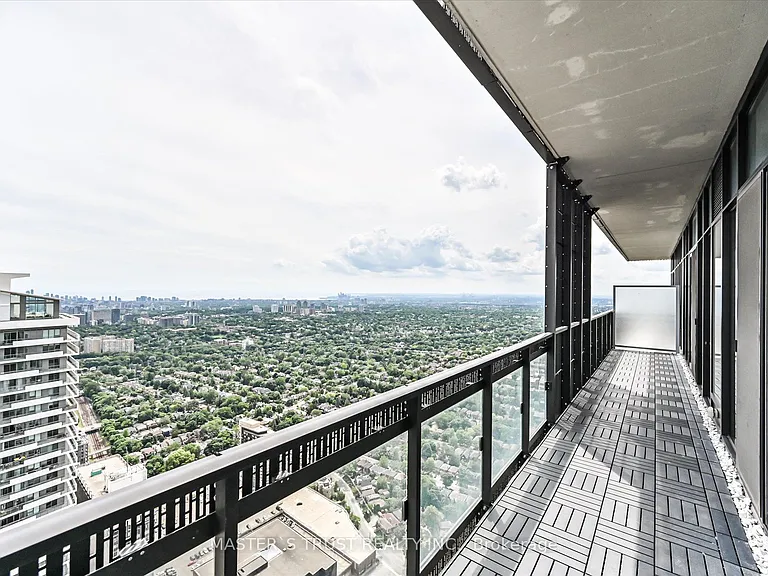 8 Eglinton Ave E #Penthouse 5801 — Photo 28