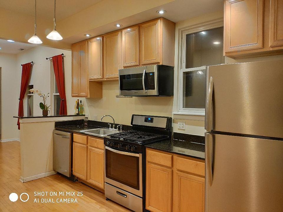 1st image of 1820 N Washtenaw Ave #2