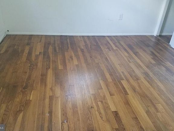 5th image of 21753 Saratoga Dr