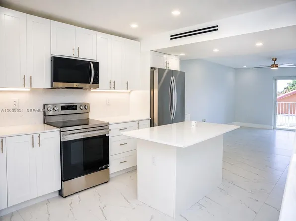 2750 W 76th St APT 203, Hialeah, FL 33016