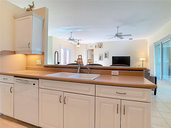 5th image of 359 Cedarbrook Ct