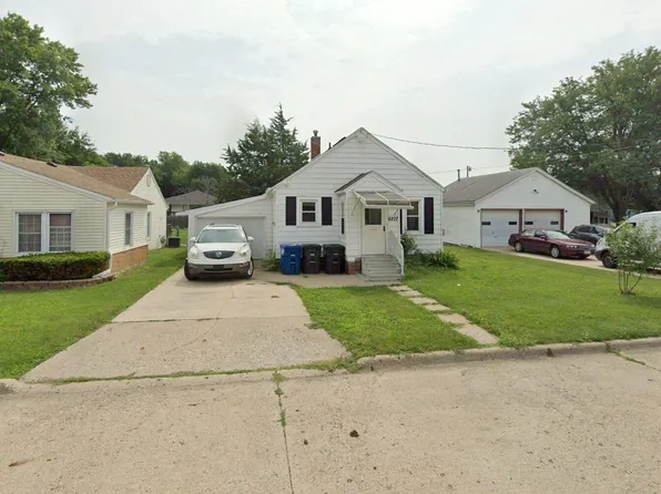 6207 SW 13th St, Des Moines, IA 50315