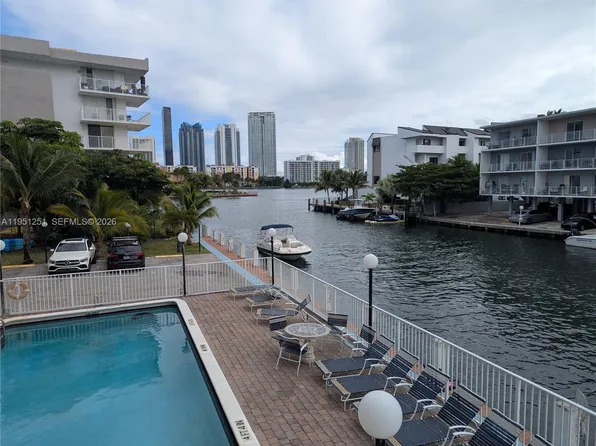 3948 NE 169th St APT 203, North Miami Beach, FL 33160