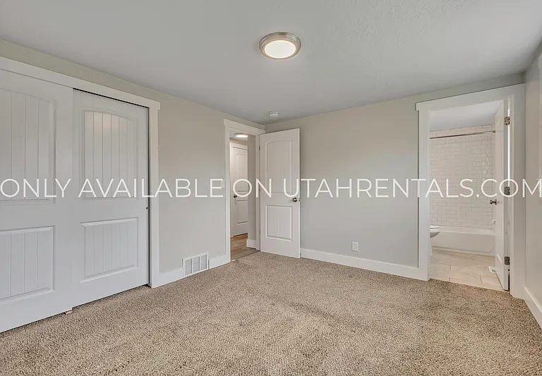 336 E Rena Ave — Photo 11