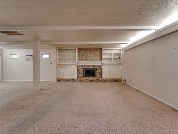 2nd image of 1107 Pear Tree Ln