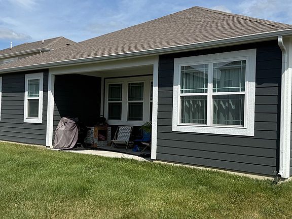 2nd image of 635 Blackrock Dr