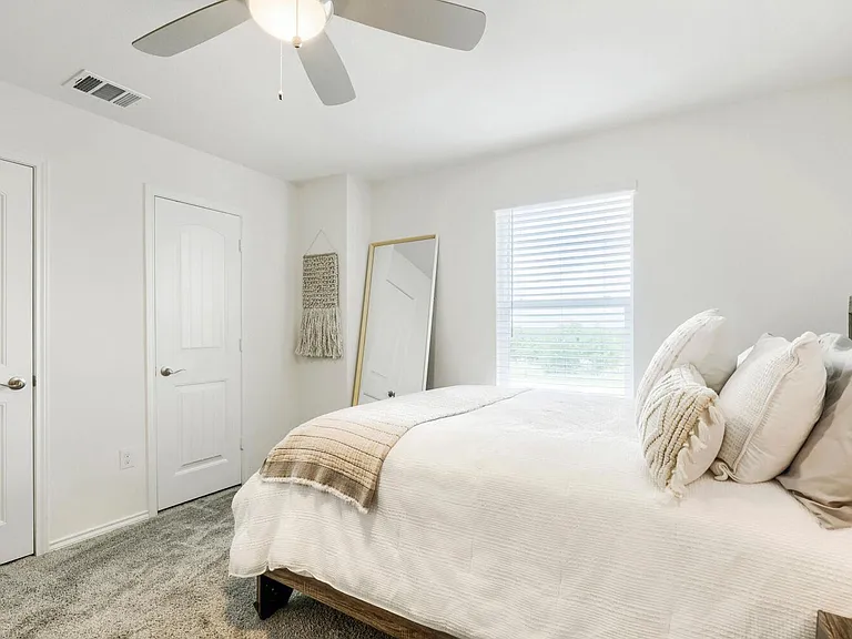 6504 Albany Sleigh Dr — Photo 24