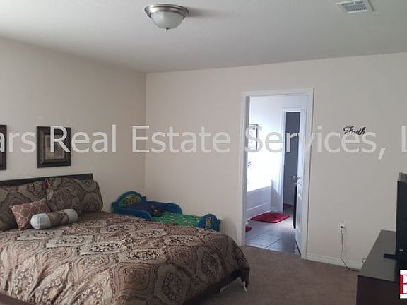 5th image of 8469 Island Dr