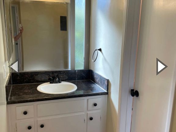 4th image of 360 Temple Ave APT 1