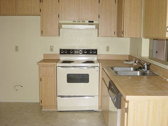 2nd image of 1016 Wainwright Dr
