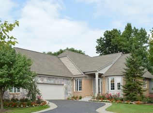 6935 S Fairways Dr #1-A, Clarkston, MI 48348