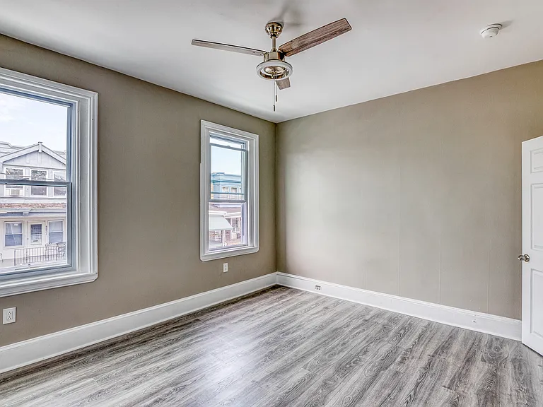 4834 Olive St — Photo 16