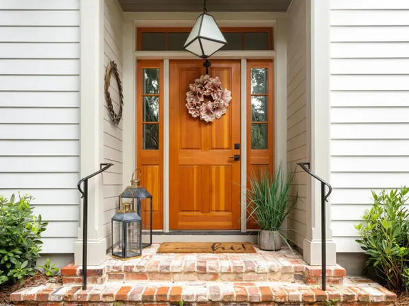 11 McHughes Aly, Charleston, SC 29403