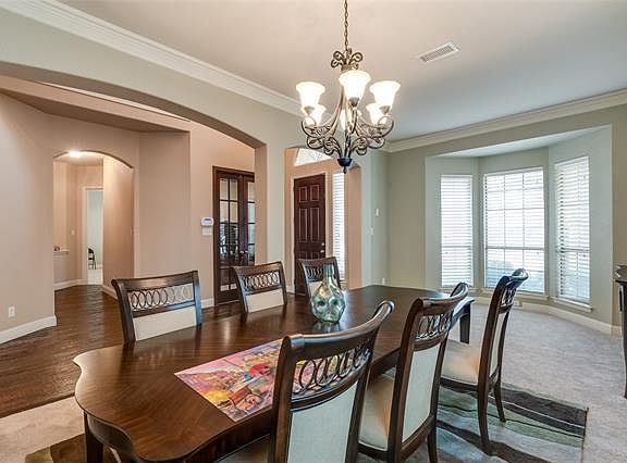 4th image of 1018 Everglades Dr
