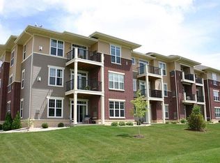 652 Bear Claw Way, Middleton, WI 53562