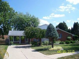 4619 Parkside Blvd, Allen Park, MI 48101