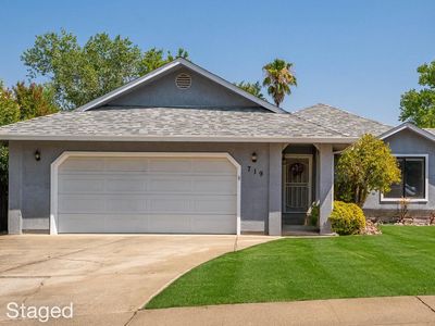 719 Saint Thomas Pkwy, Redding, CA, 96003