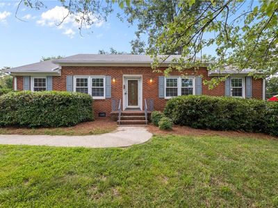 2206 Revolan Dr, Greensboro, NC, 27407