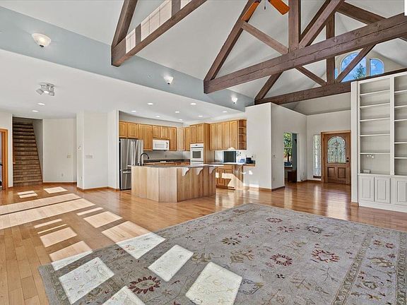 4th image of 212 Canoe Cove Ln