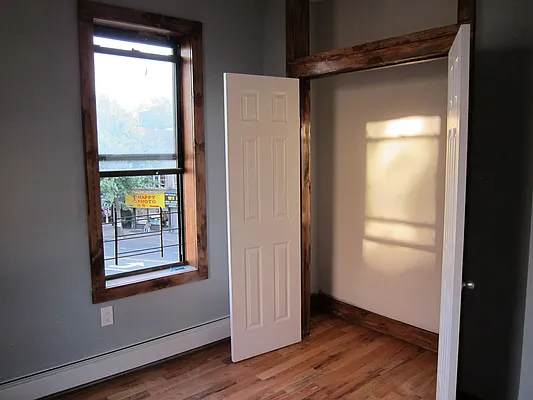 Rented by Midbrook Realty, LLC | media 32