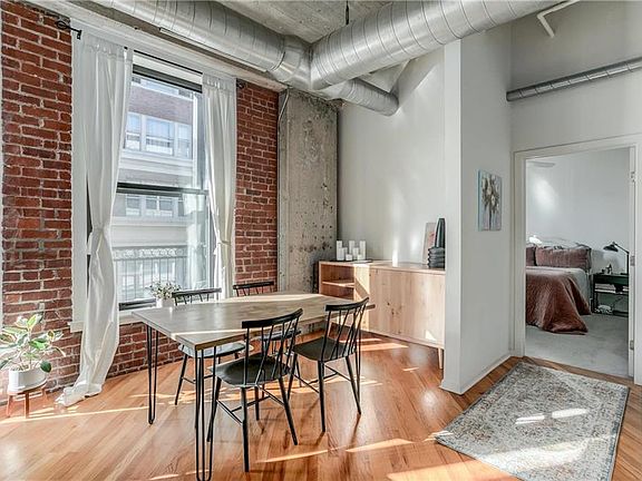 3rd image of 2029 Grand Ave Unit 312