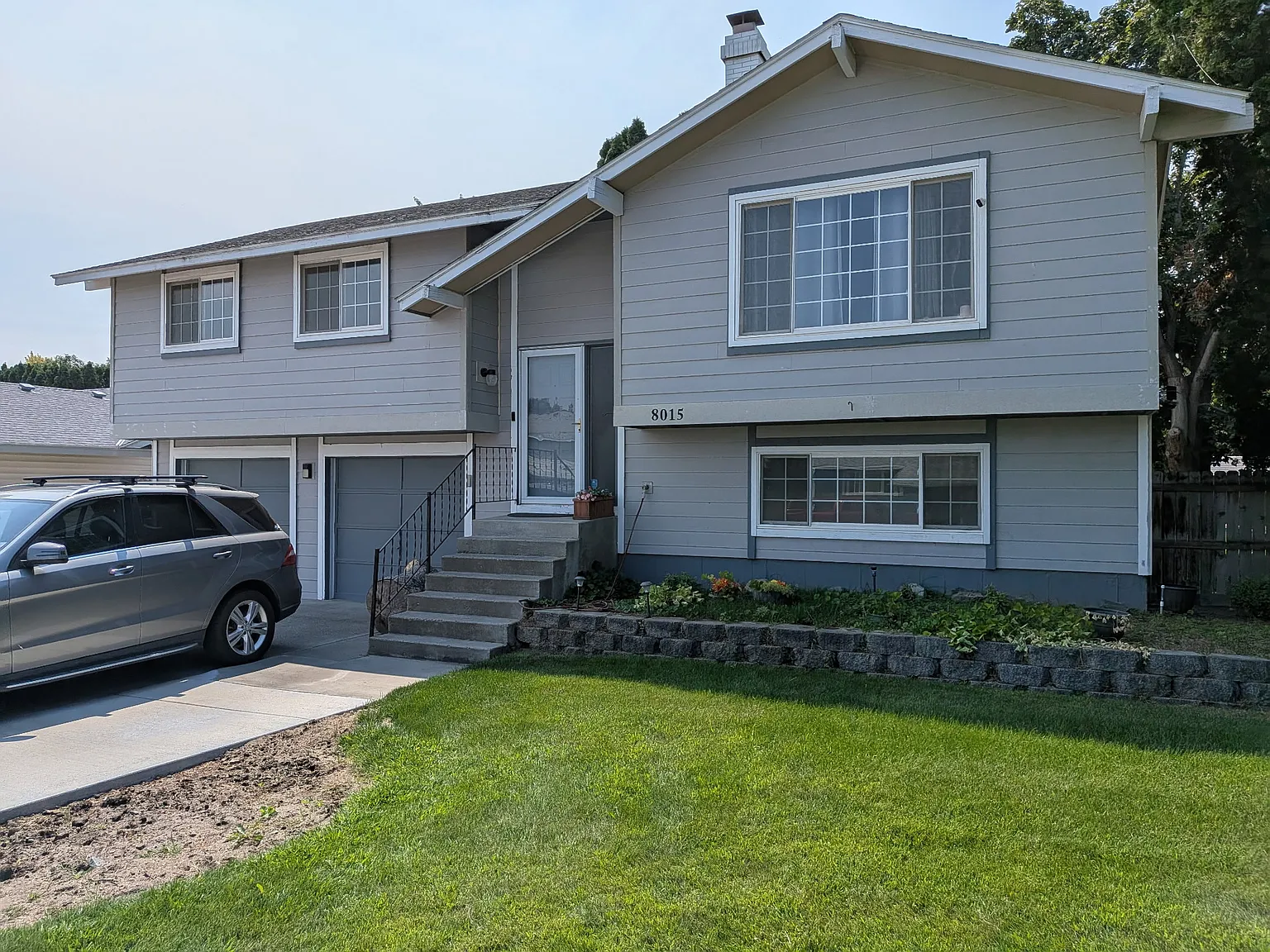 3 bed, 2.5 bath, 1736 sqft, $2,300 — Photo 1