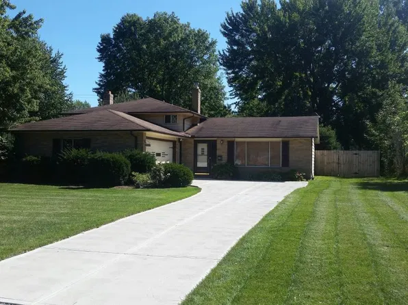 26859 Driscoll Ln, North Olmsted, OH 44070