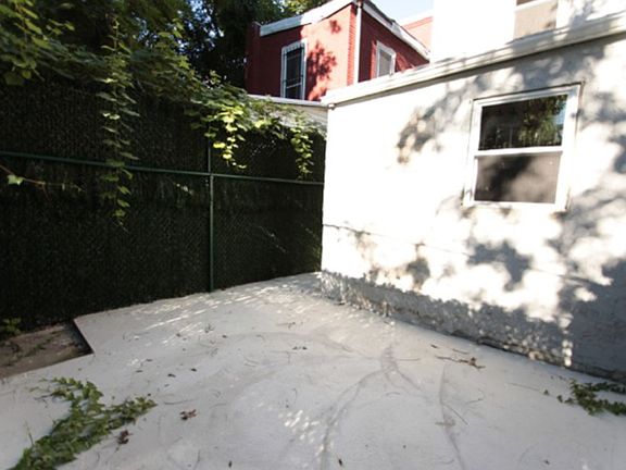 3rd image of 1705 Willington St #1