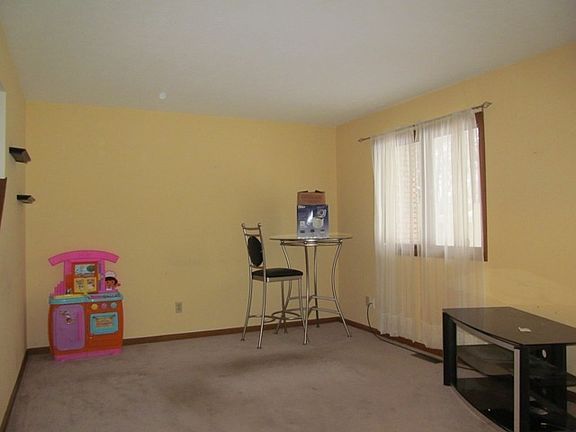4th image of 6624 Ivy Ct