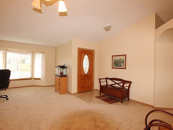 3rd image of 6720 61st Pl NE