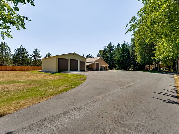 3rd image of 8899 NE Dog Ridge Rd