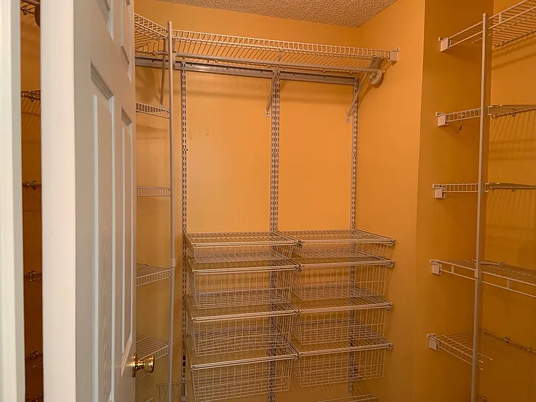 2704 Ian Ct — Photo 11